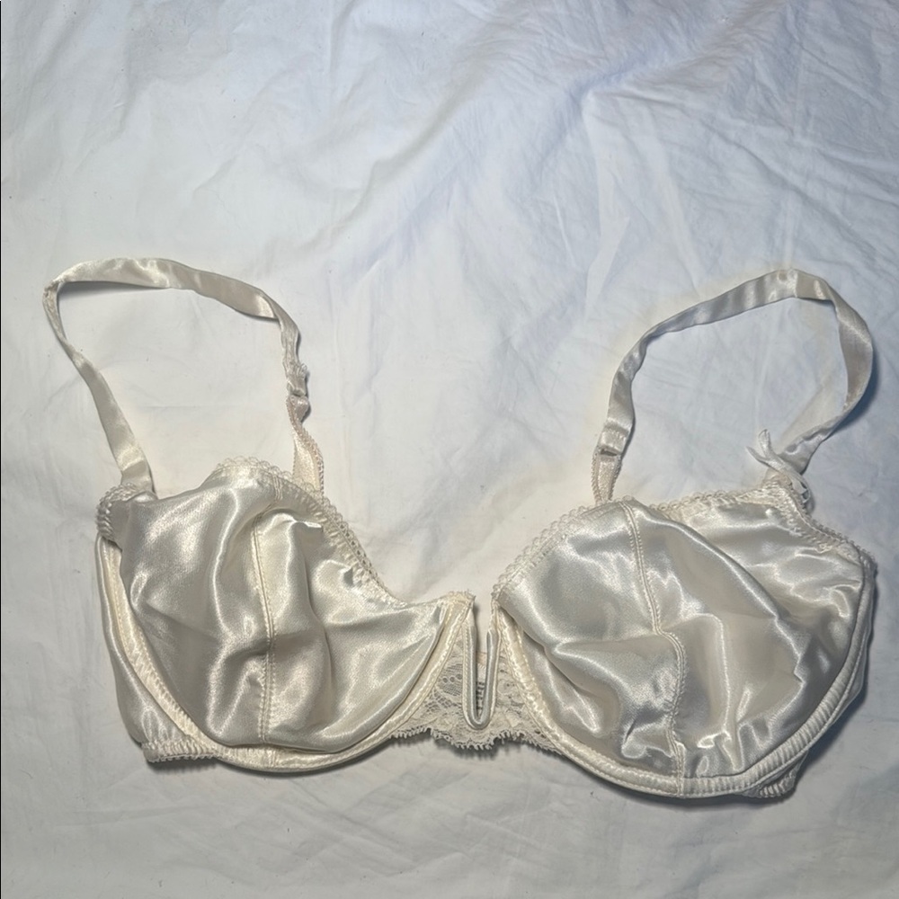 Oscar de la Renta Ivory Satin Bra